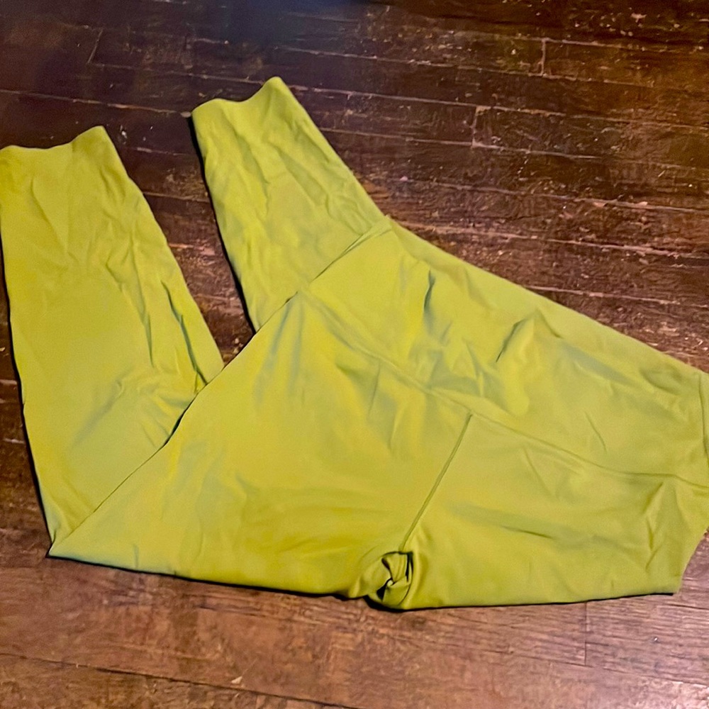 Zyia leggings